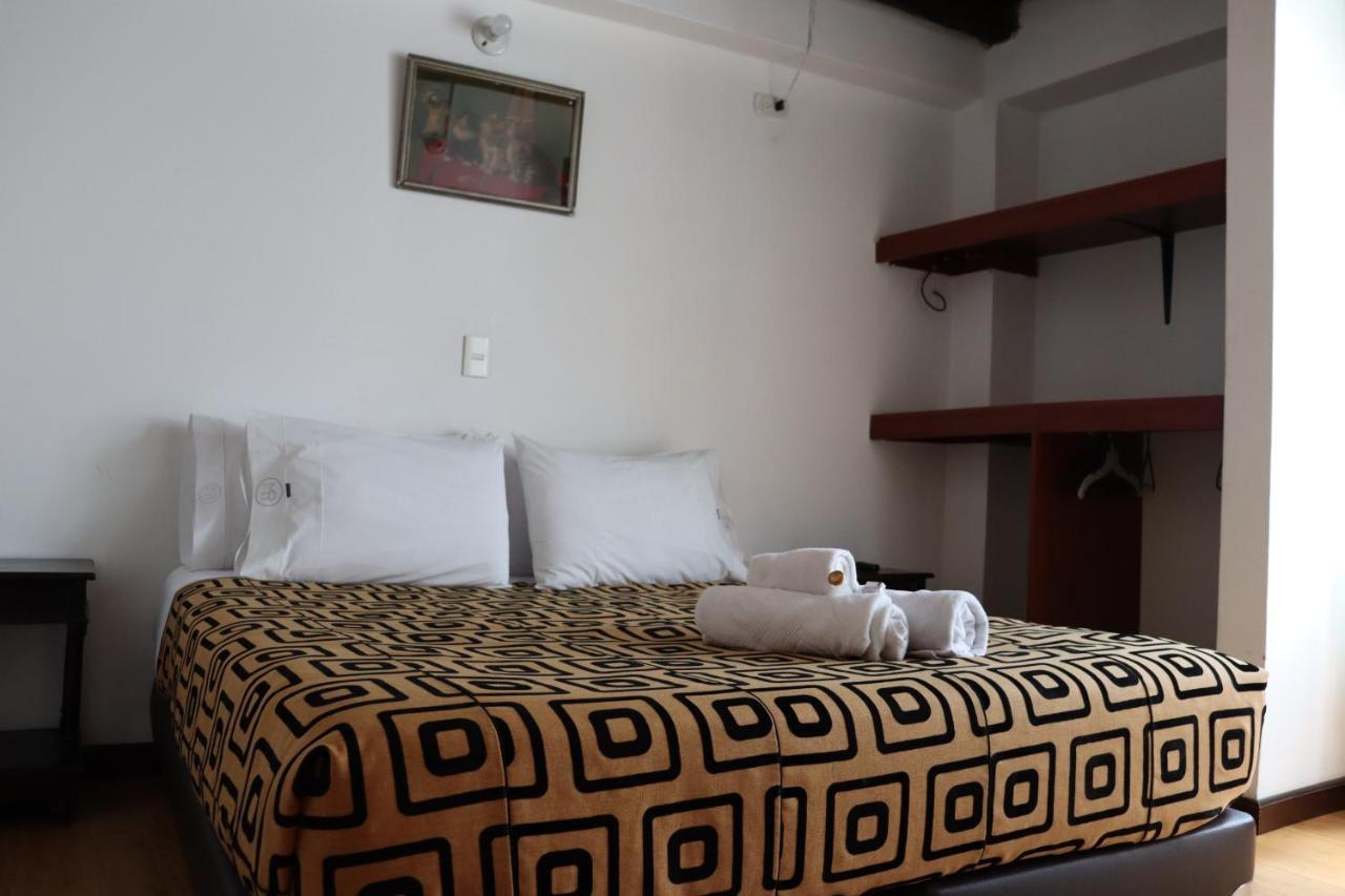 Mongui Plaza Hotel Esterno foto