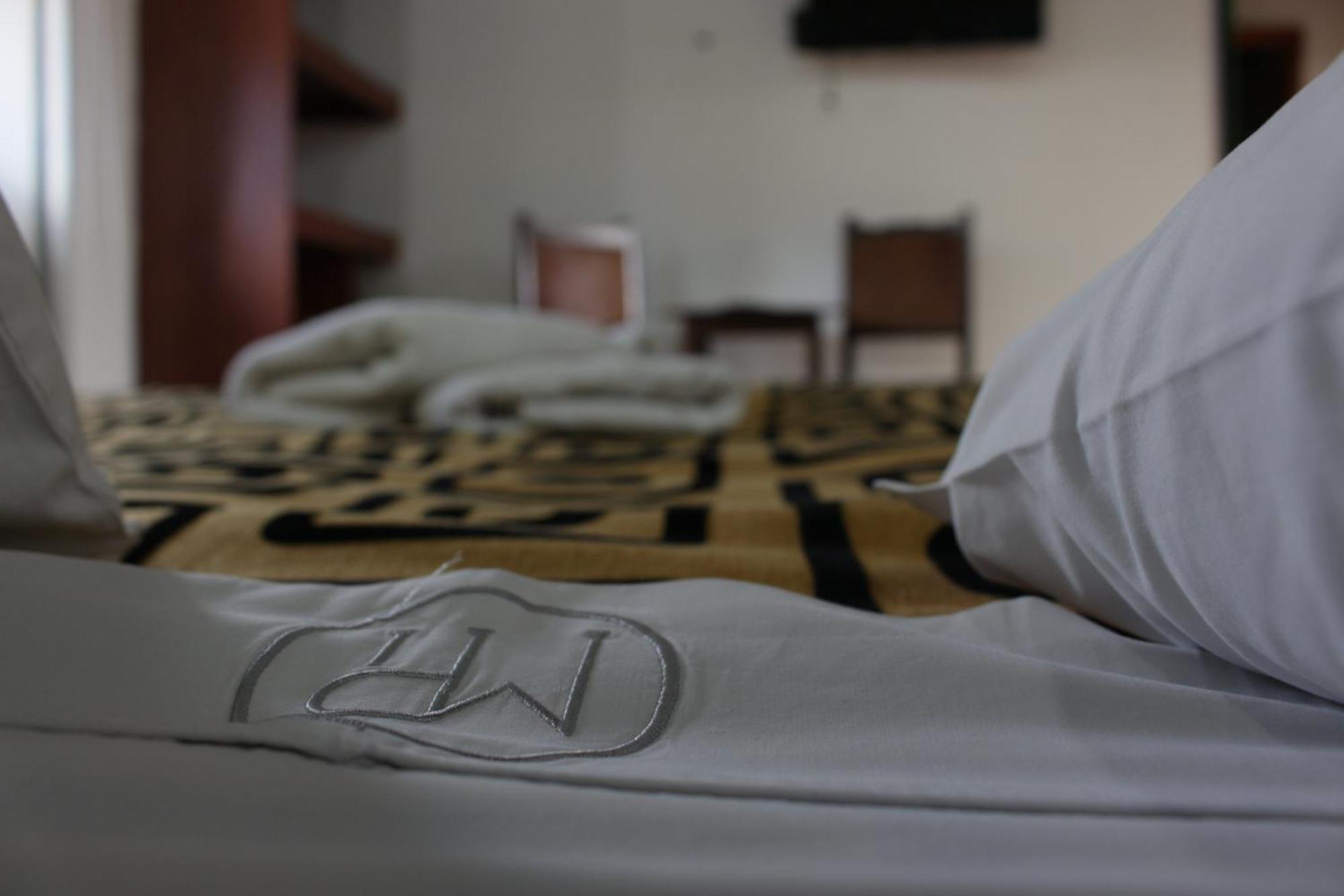 Mongui Plaza Hotel Esterno foto