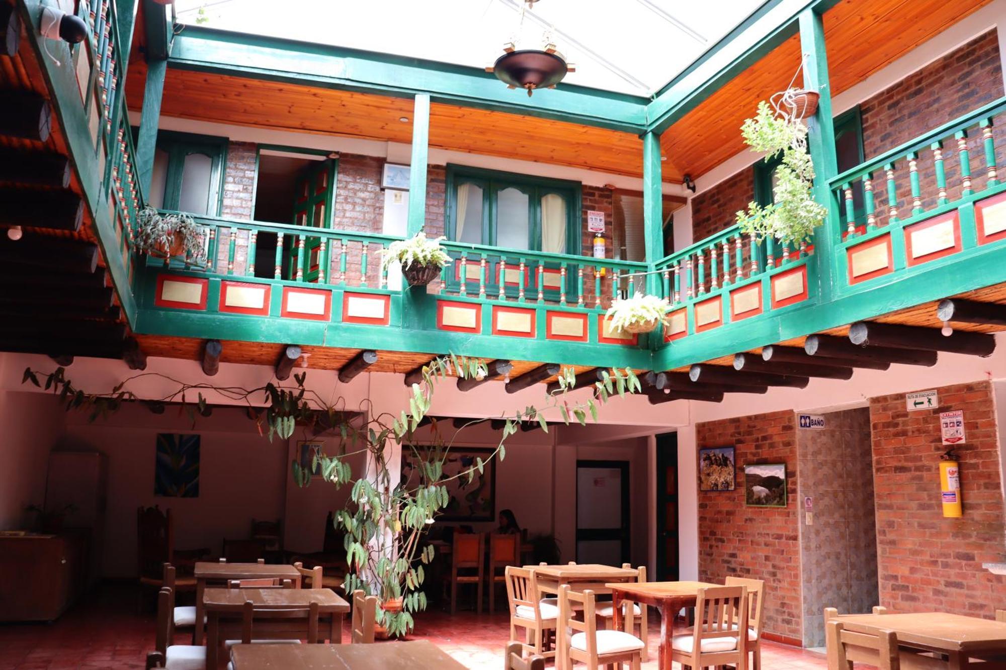 Mongui Plaza Hotel Esterno foto