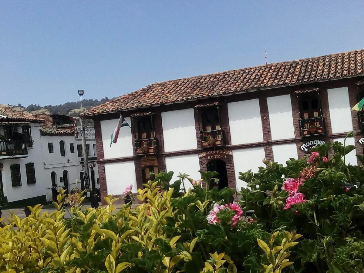 Mongui Plaza Hotel Esterno foto