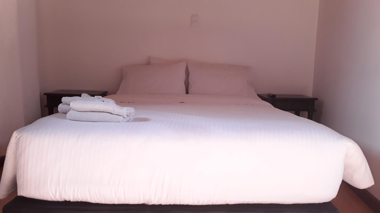 Mongui Plaza Hotel Esterno foto